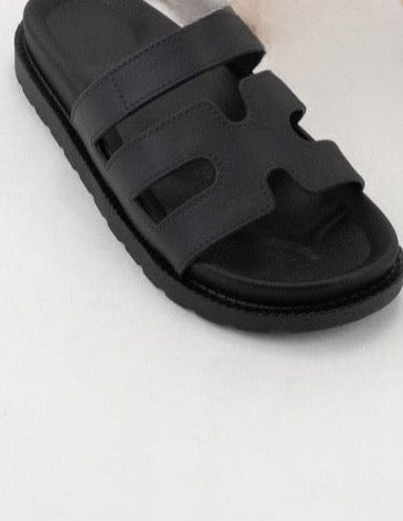 Black Flatform Slide Sandal