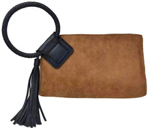 Wristlet with handle