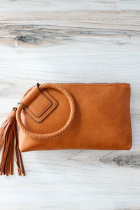 Wristlet with handle